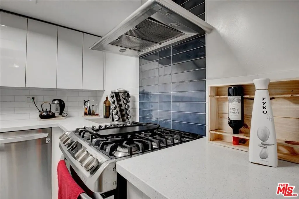 108 W Maple Street 27, Glendale, California 91204 home-pic-3